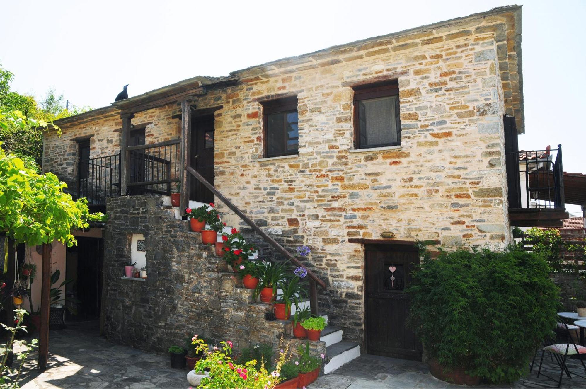 Archontiko Parisis Hotel Lafkos Exterior foto